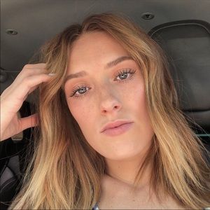 Meet your Posher, Bay